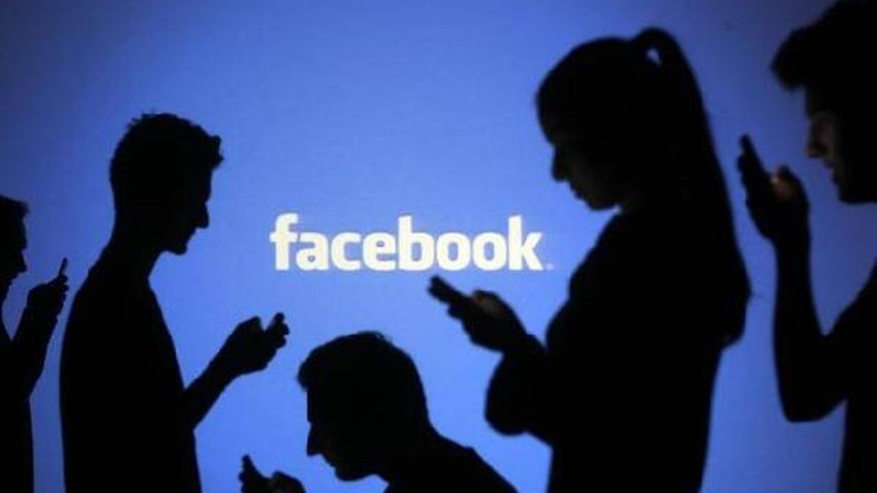 FETÖ'cüler örgütlü saldırılarıyla Facebook ve Twitter'ı manipüle ediyor