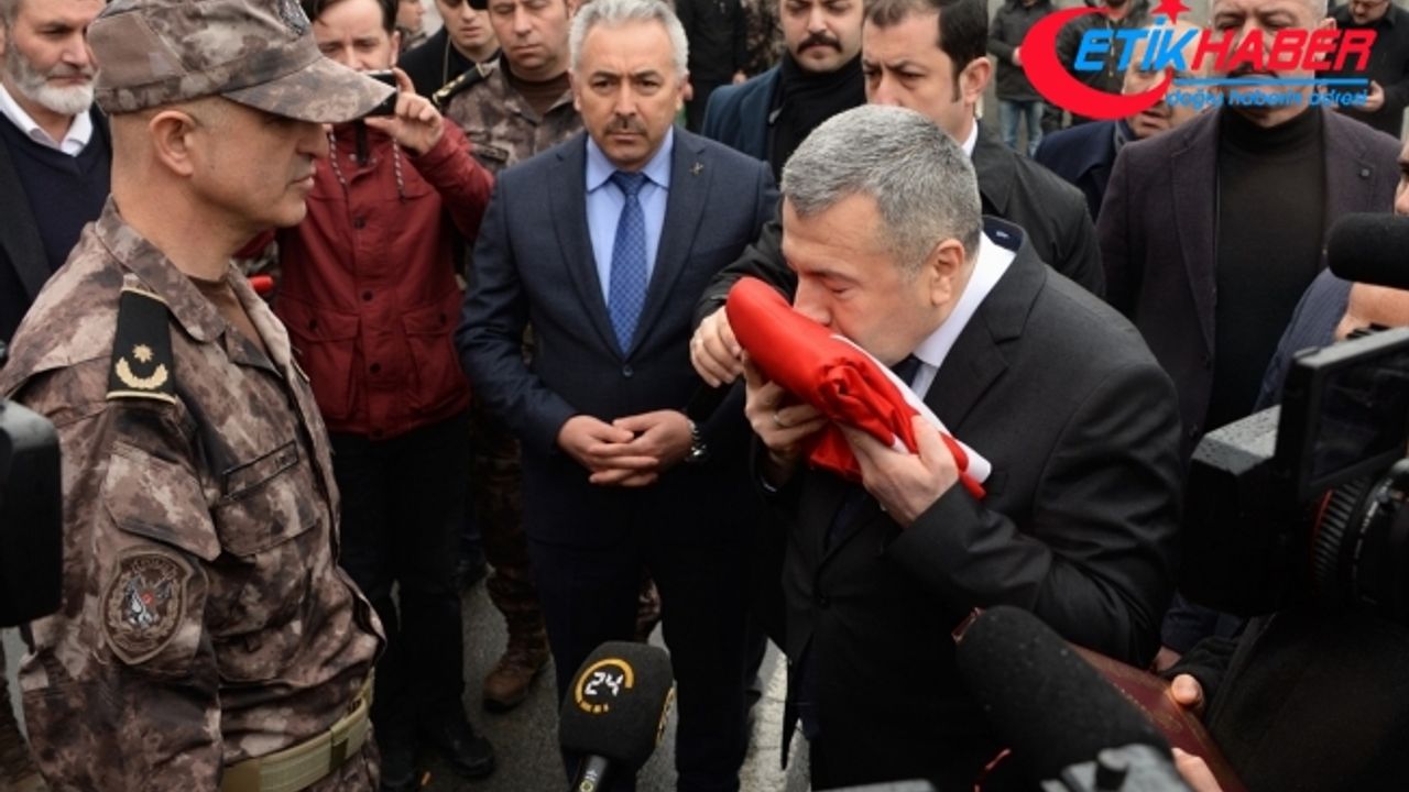İstanbul'da özel harekat polisleri Afrin'e dualarla uğurlandı