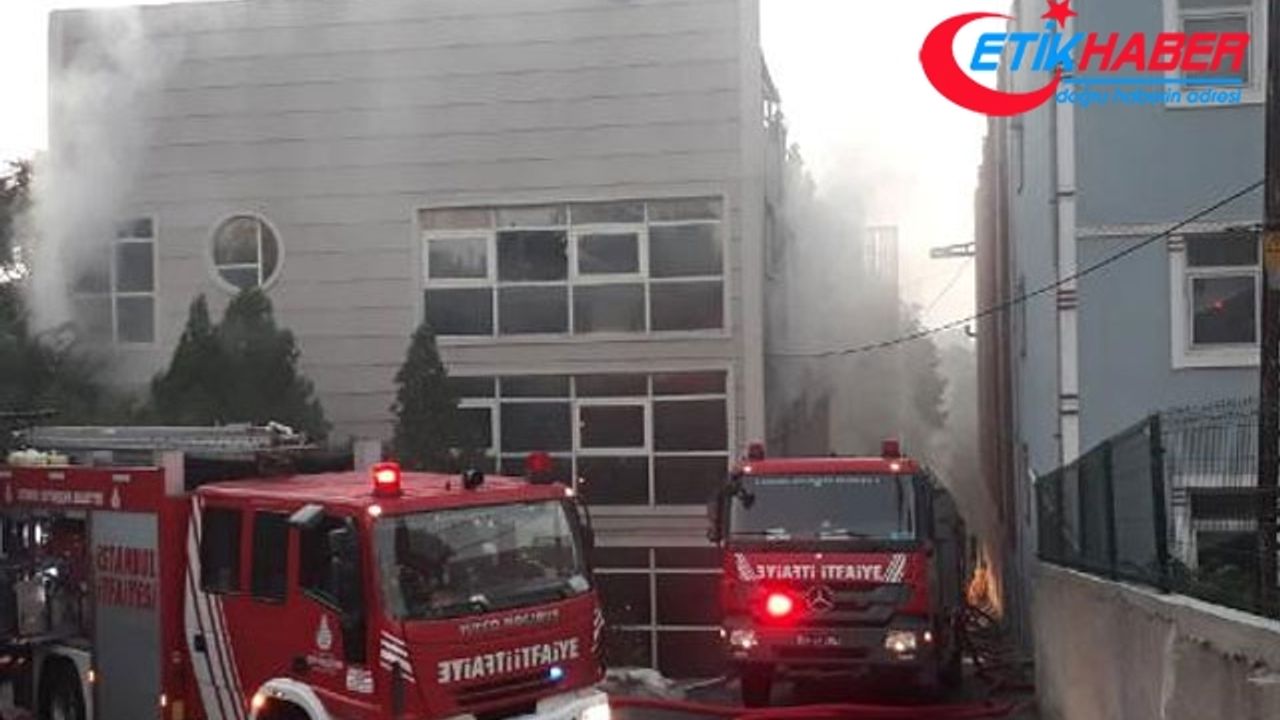 Başakşehir'de çorap fabrikasında yangın