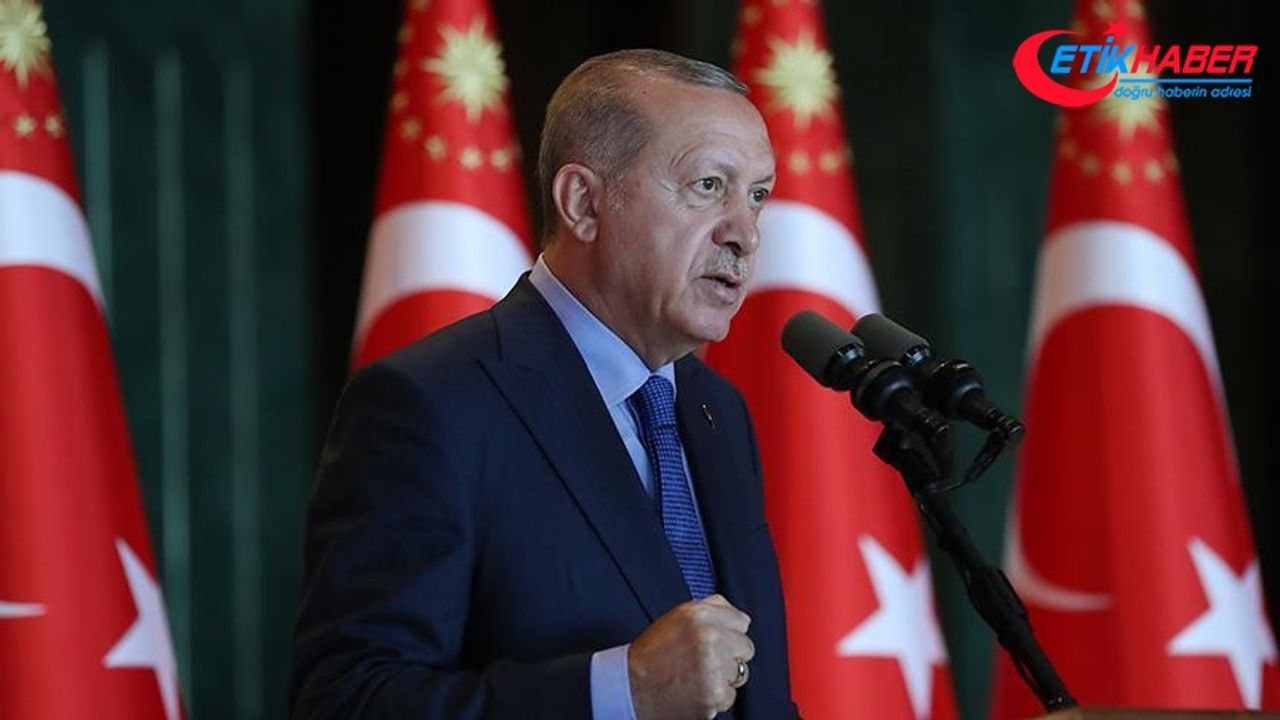 Cumhurbaşkanı Erdoğan: Zaferlerini masa başında değil er meydanında kazanmakla maruf bir milletiz