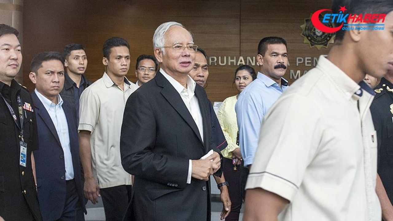 Çin, Malezya'daki yolsuzluk soruşturmalarına nüfuz etmeyi teklif etmiş