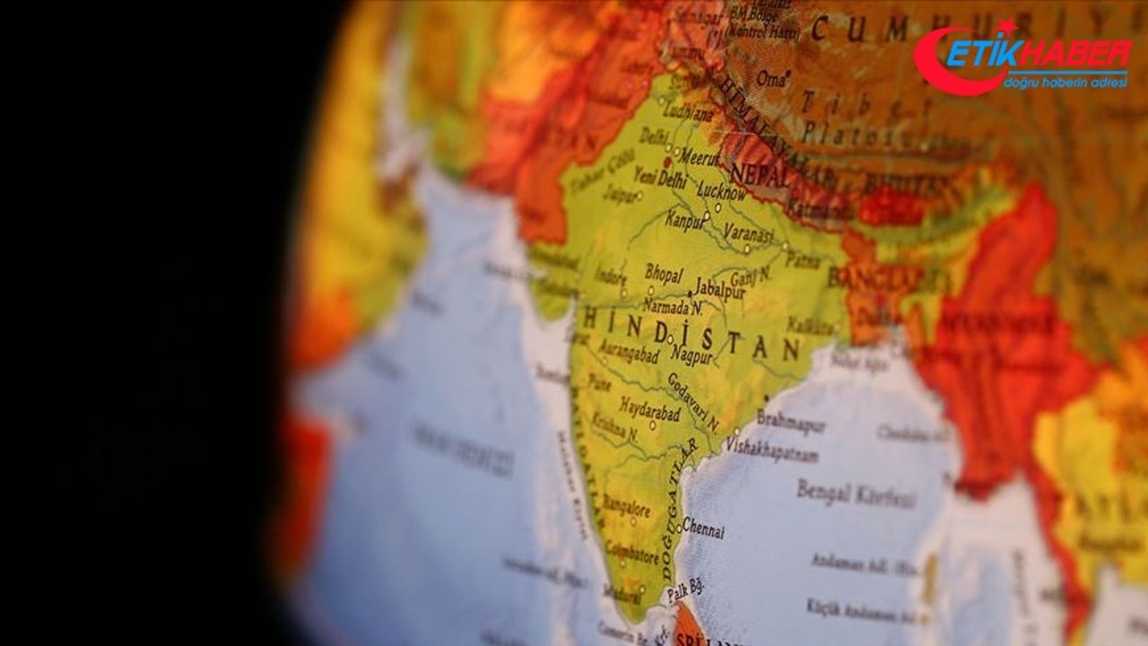 Hindistan'da son 24 saatte 10 bin 956 kişiye Kovid-19 teşhisi konuldu