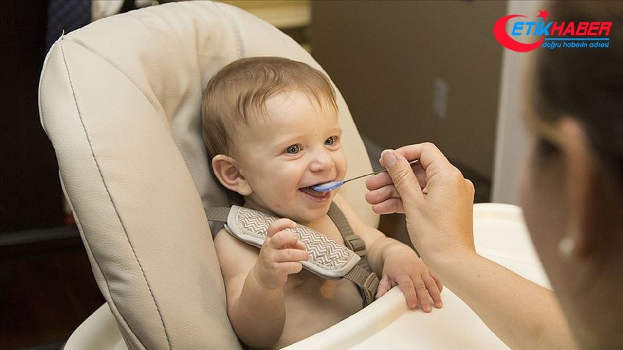 Bebeklerde 'Uzun süre püre kıvamında beslenme' uyarısı