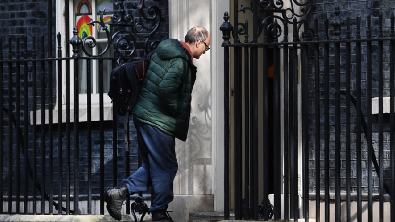 İngiltere Başbakanı Johnson’ın başdanışmanının istifası isteniyor