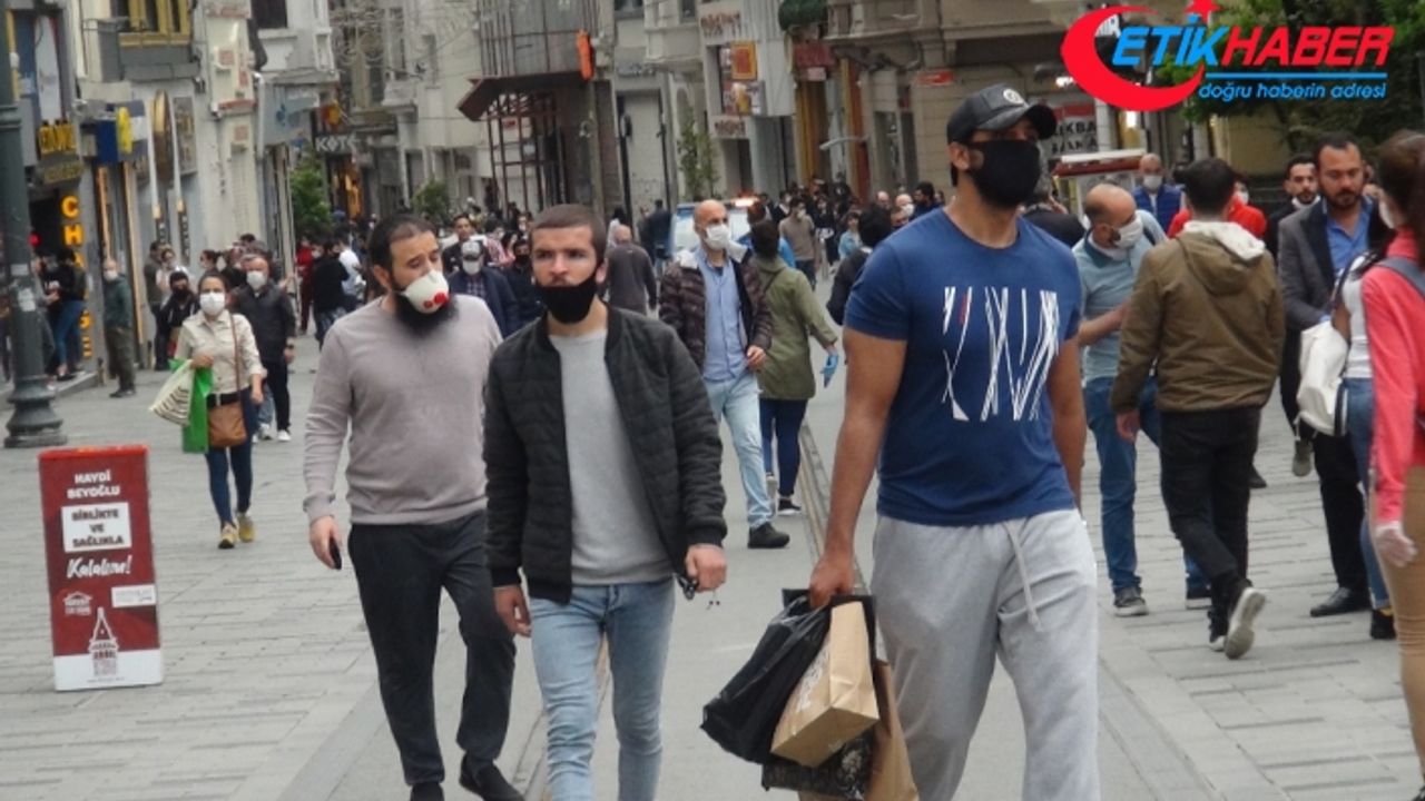 Taksim Meydanı ve İstiklal Caddesi’nde dikkat çeken yoğunluk