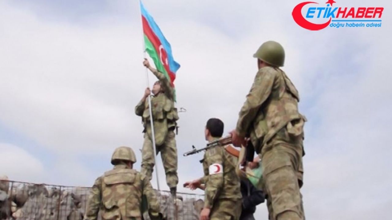 Azerbaycan'ın Milli Kahramanı İbrahimov'un şehit olduğu işgal altındaki mevziye Azerbaycan bayrağı dikildi