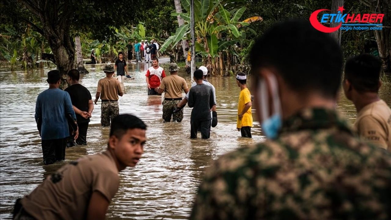 Malezya'daki sel baskınları sürüyor: 8 ölü, 48 bin tahliye