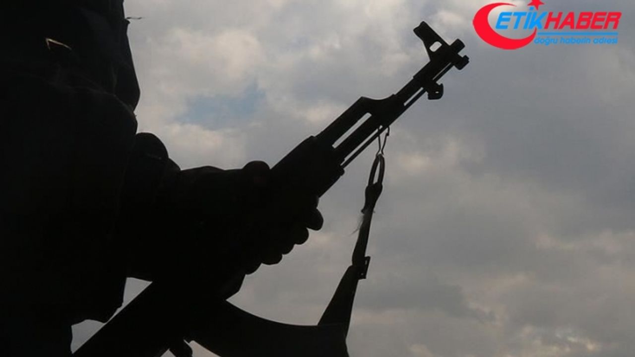 YPG/PKK'lı teröristler, Kamışlı'da zorla silah altına alınmaktan kaçan gençlere ateş açtı