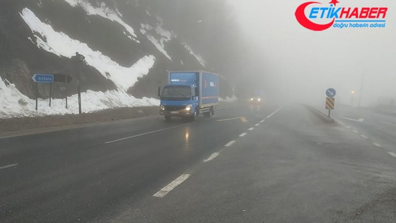 Bolu Dağı'nda sis ve yağmur etkili oluyor