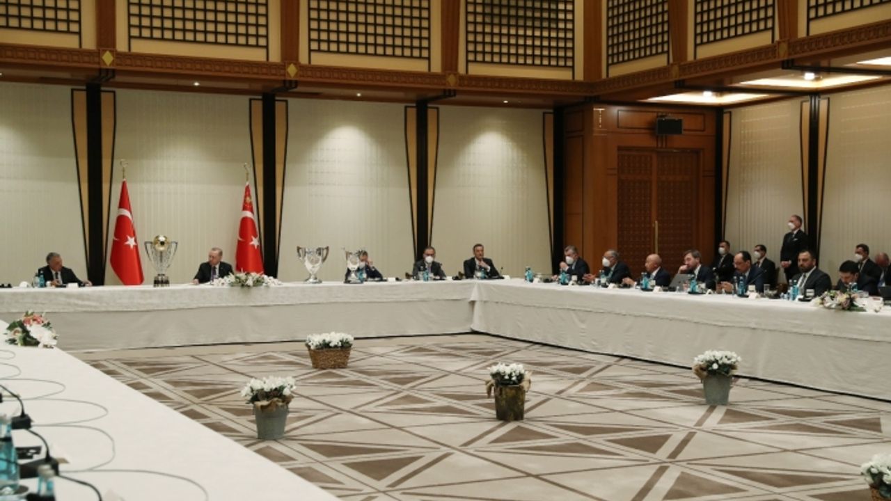 Cumhurbaşkanı Erdoğan, Beşiktaş Futbol Takımı’nı kabul etti