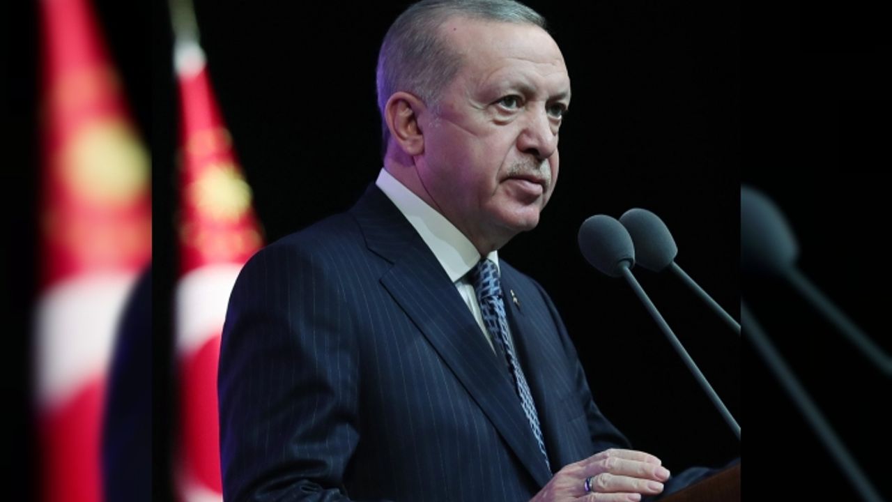 Cumhurbaşkanı Erdoğan, İran Cumhurbaşkanı seçilen Reisi'ye tebrik mesajı gönderdi: