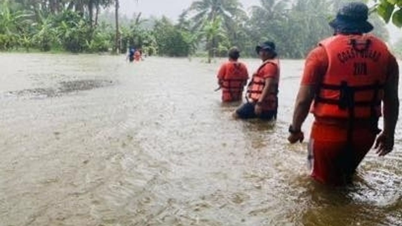 Filipinler’i vuran Choi-wan Fırtınası’nda 8 kişi hayatını kaybetti