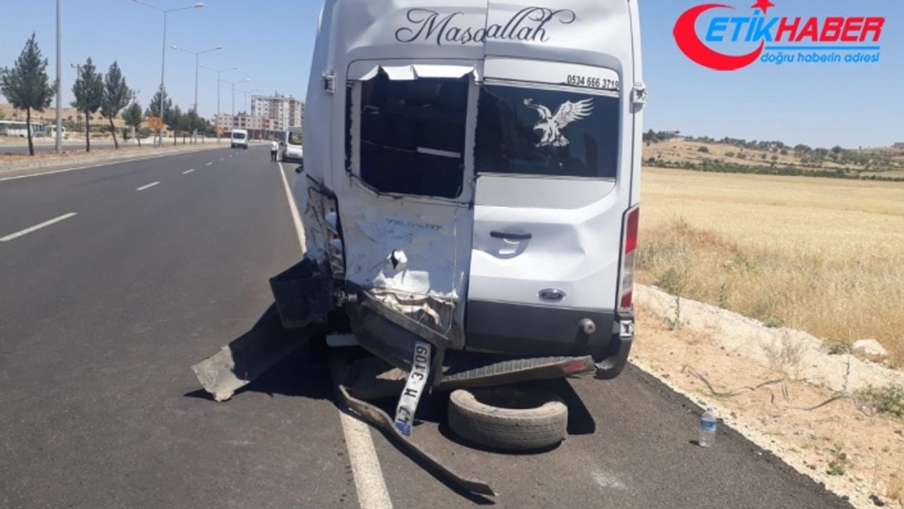 Mardin'de pikap öğretmen servisi ile çarpıştı: 7'si öğretmen 9 yaralı