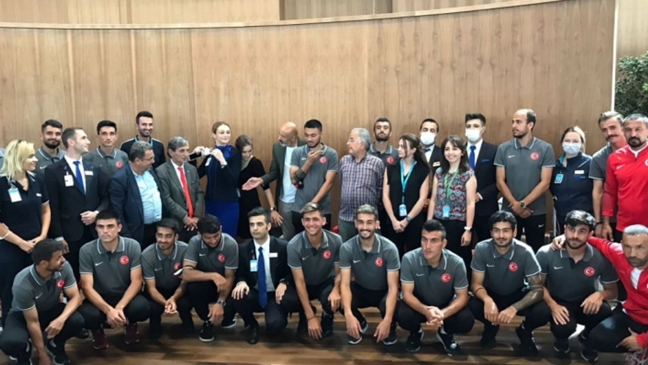 İşitme Engelliler Futbol Milli Takımı, Yaz Olimpiyat Oyunları grup eleme maçı için Çekya'ya gitti
