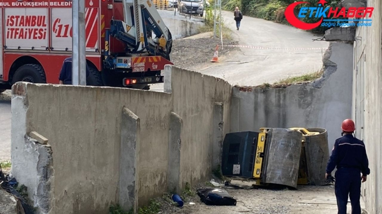 Ataşehir'de feci kaza: Silindir aracının altında kalan işçi can verdi