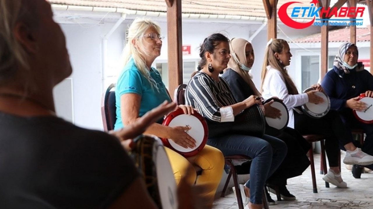 Ev kadınlarının kurduğu ritim grubu Trakya şarkılarını dünyaya tanıtmak istiyor