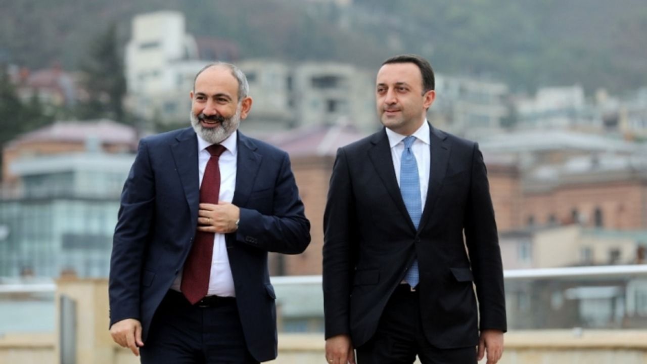 Gürcistan Başbakanı Garibaşvili ve Ermenistan Başbakanı Paşinyan, bölgesel iş birliğini görüştü