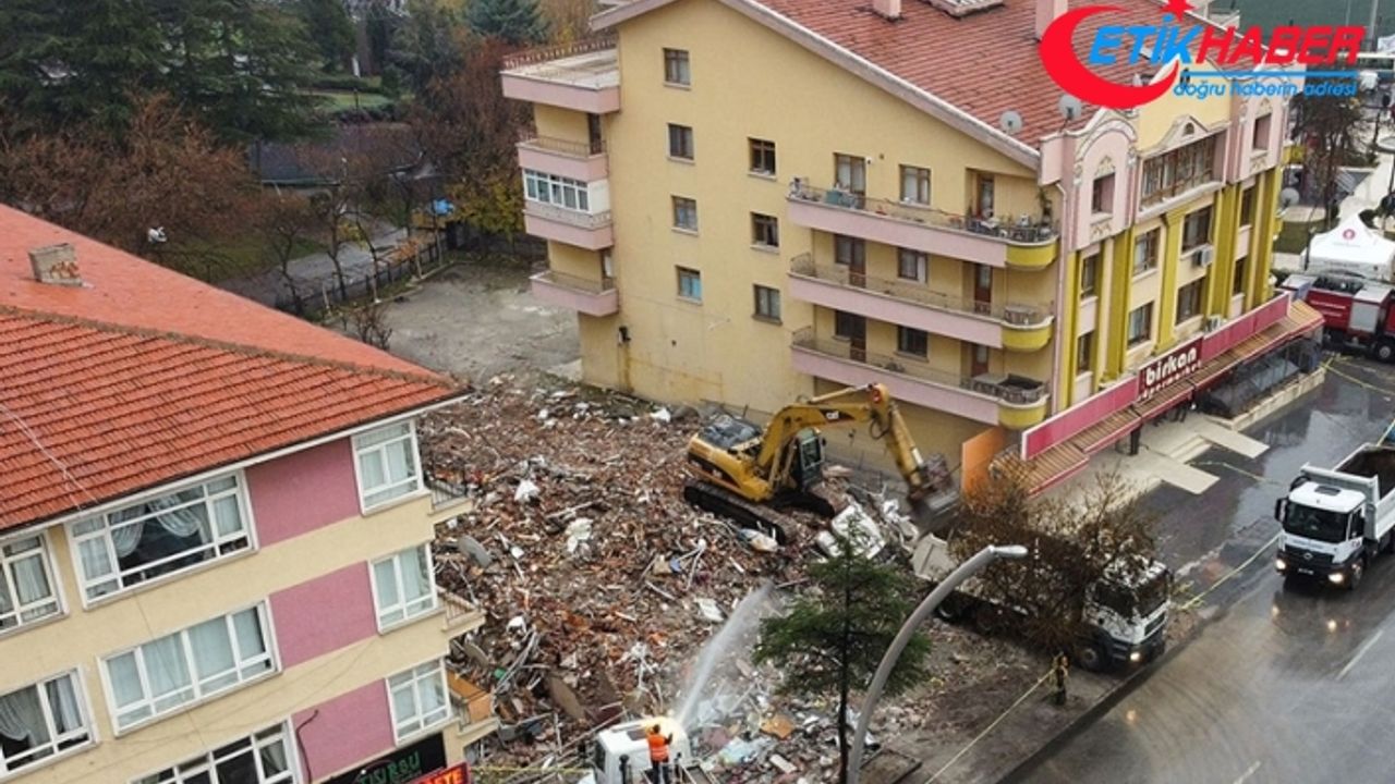 Keçiören'deki Onbirler Apartmanı'nda yıkım çalışması tamamlandı