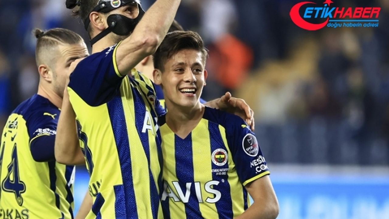 Fenerbahçe, Süper Lig'de yarın lider Trabzonspor'u konuk edecek