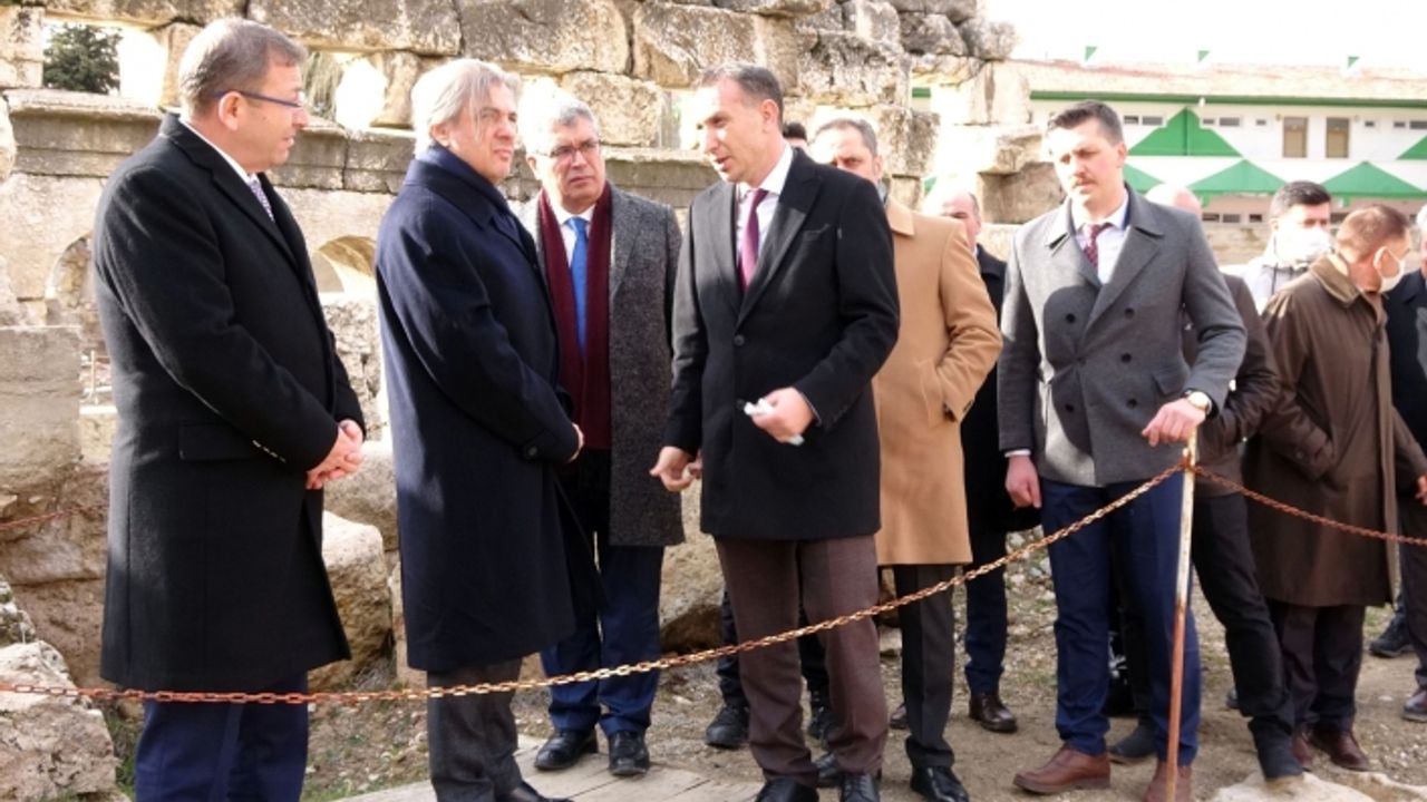 Bakan Yardımcısı Demircan: “Tarihi Roma Hamamı çevre düzenlemesi yapılarak ziyarete açılacak”