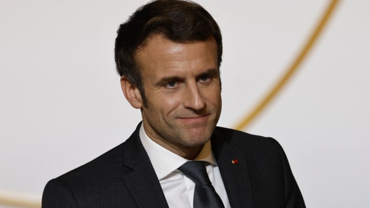Macron, Fransa Cumhurbaşkanlığına yeniden aday oldu
