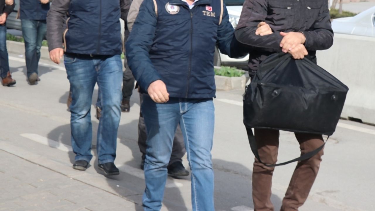 İstanbul merkezli FETÖ operasyonunda 16 şüpheli gözaltına alındı