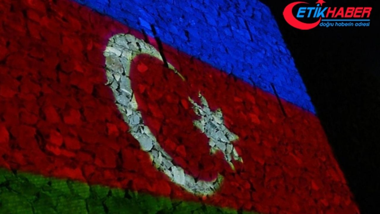 Azerbaycan bağımsızlığının 104. yılını kutluyor