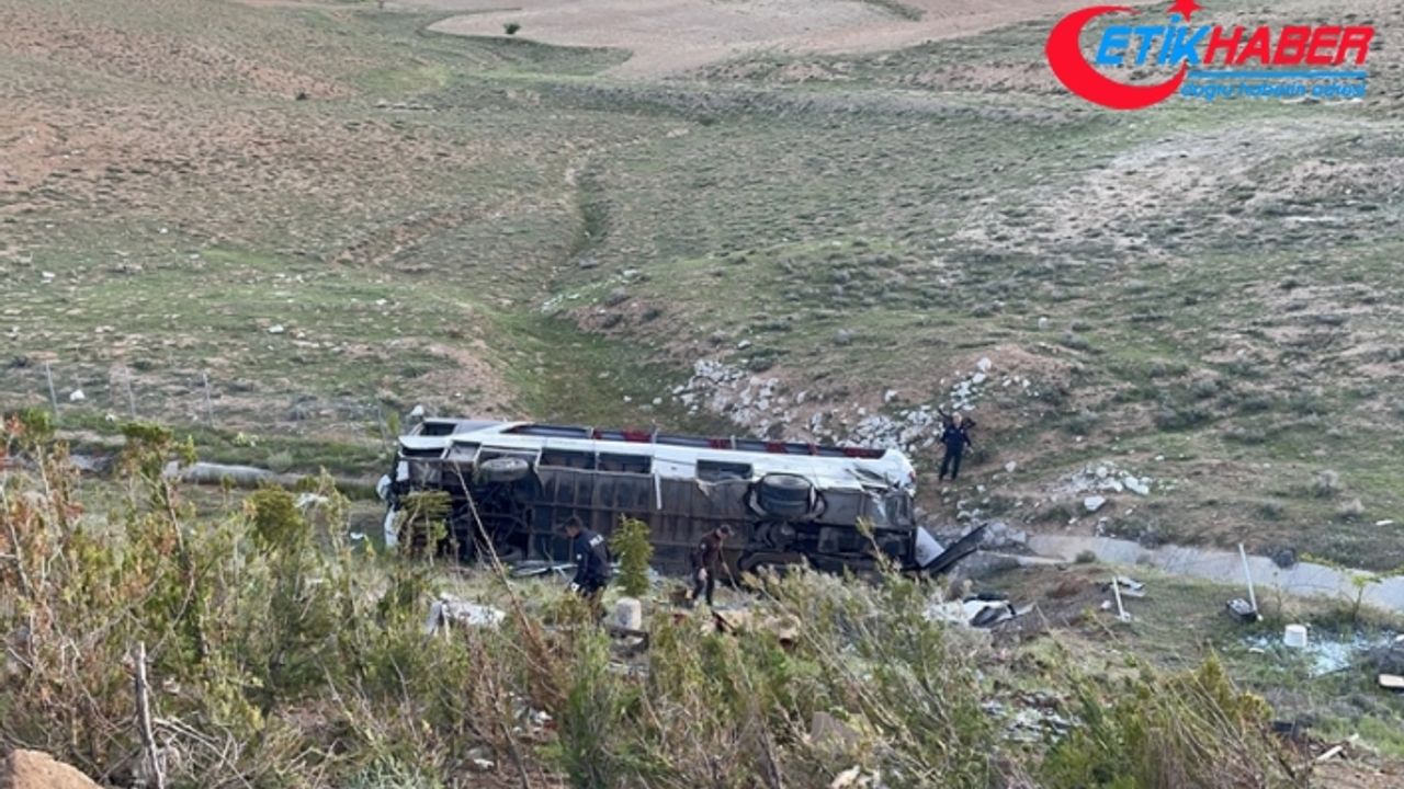 Niğde'deki otobüs kazasında yaralananlardan 23 kişinin tedavisi sürüyor