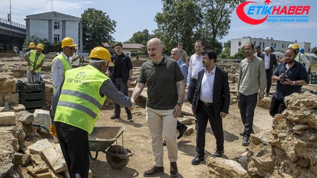 Bakan Karaismailoğlu, 'Haydarpaşa Garı Arkeolojik ve Endüstriyel Miras Parkı'nda incelemelerde bulundu