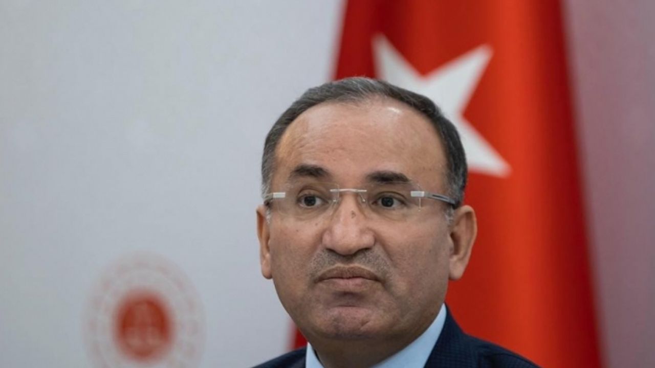 Adalet Bakanı Bozdağ: İstanbul'daki terör saldırısına ilişkin gözaltı sayısı 50'ye yükseldi