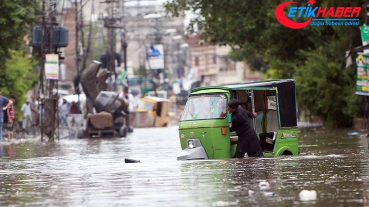Pakistan'da şiddetli yağışlar nedeniyle ölenlerin sayısı 43'e yükseldi