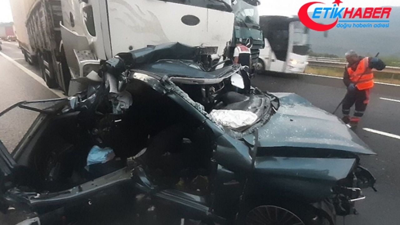Anadolu Otoyolu'ndaki zincirleme trafik kazasında 3 kişi hayatını kaybetti