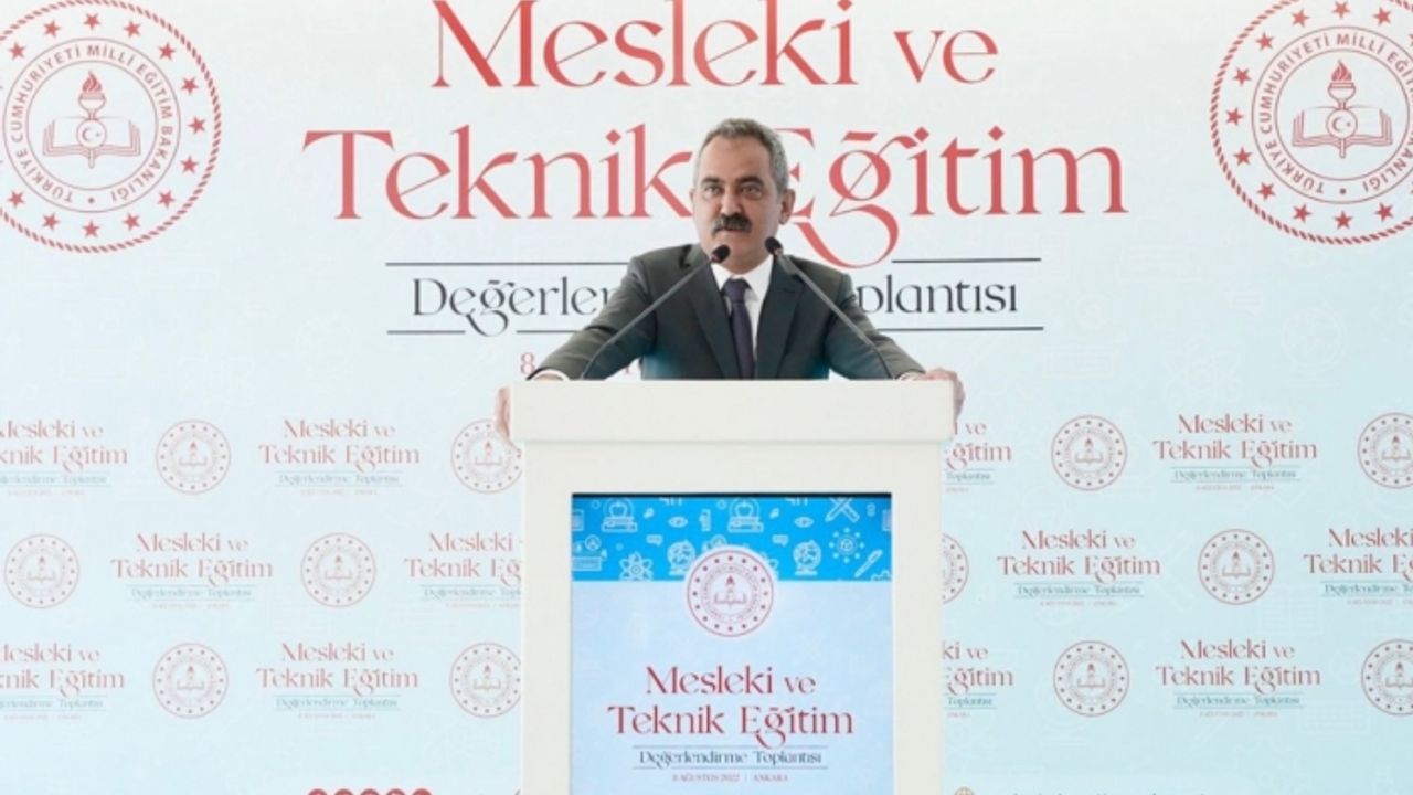 Bakan Özer: “İstanbul’da tüm OECD ülkelerinin katımıyla mesleki eğitim zirvesi olacak”