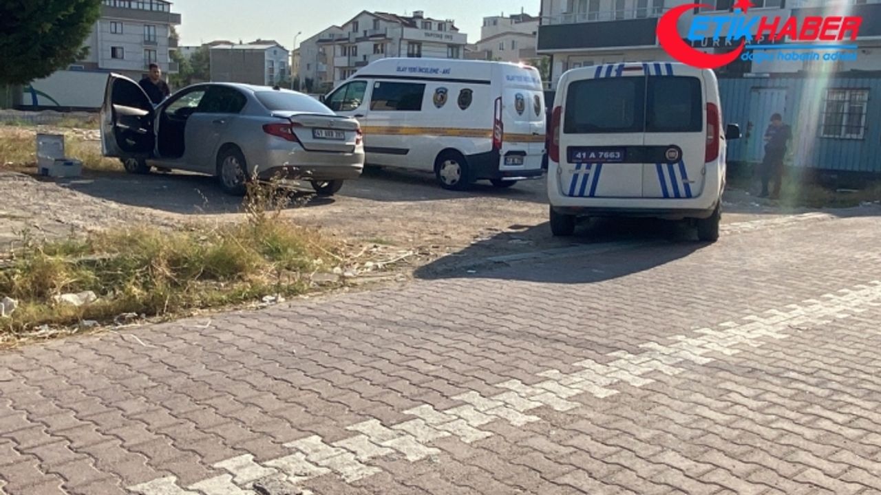 'Dur' ihtarına uymadı, polis memuruna çarpıp kaçtı