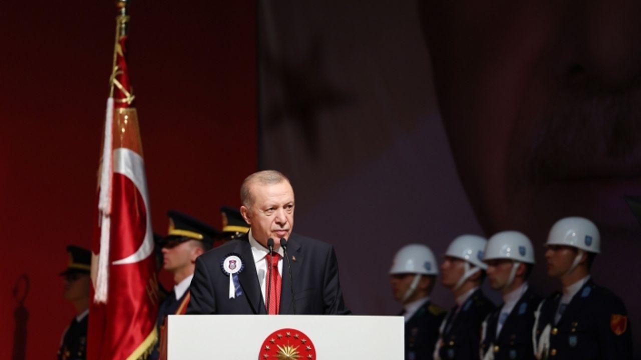 Erdoğan: “Ege’de her fırsatta tacizleriyle huzursuzluk çıkartanların sadece maşa olduğunu biliyoruz”