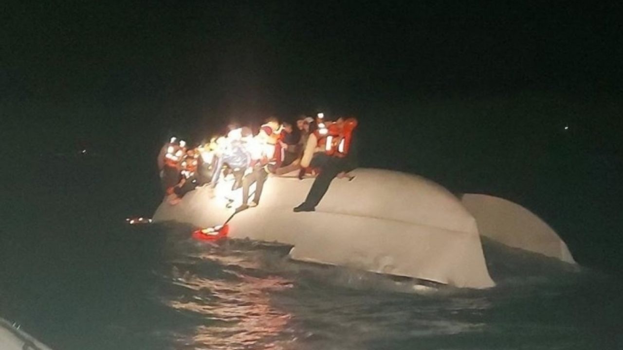 Yunanistan’da göçmen teknesi battı