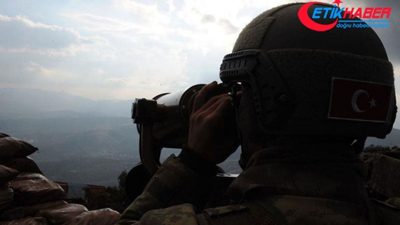Terör örgütü PKK'dan kaçan bir terörist ikna yoluyla teslim oldu