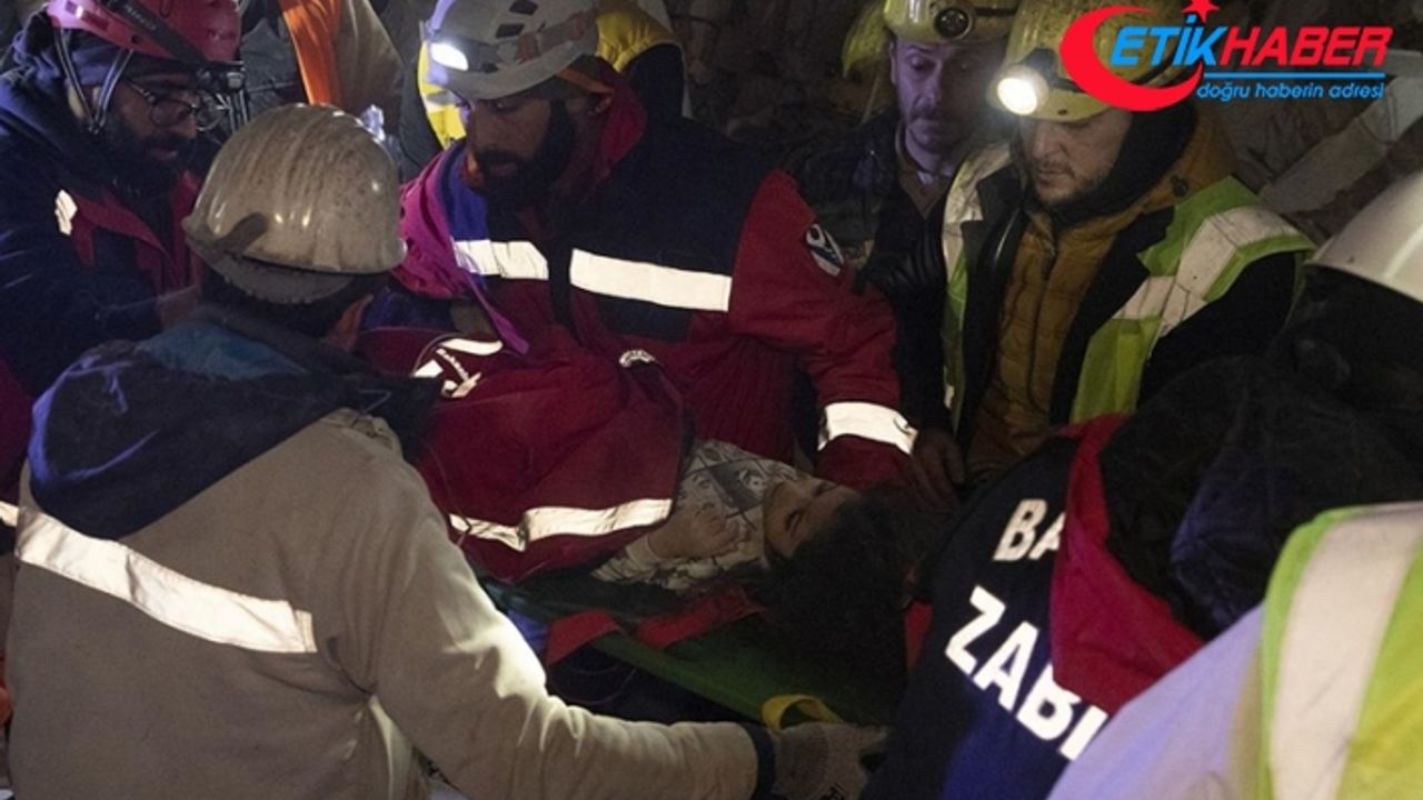 Adıyaman'da depremden 117 saat sonra anne ve kızı kurtarıldı