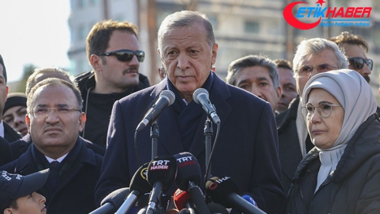 Cumhurbaşkanı Erdoğan: Depremzedelerimizin hayatlarını kolaylaştıracak uygulamaları birer birer devreye alıyoruz