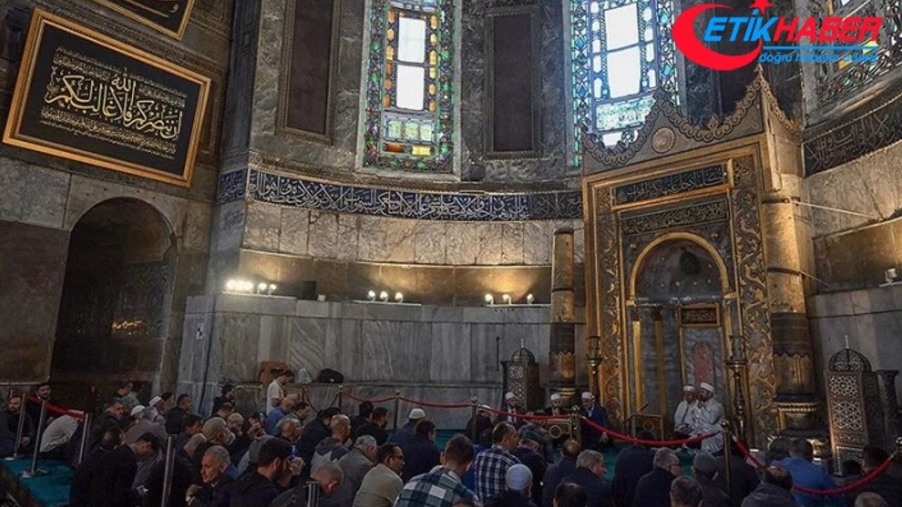 Ayasofya-i Kebir Cami-i Şerifi'nde İstanbul'un fethi için mevlit okutuldu