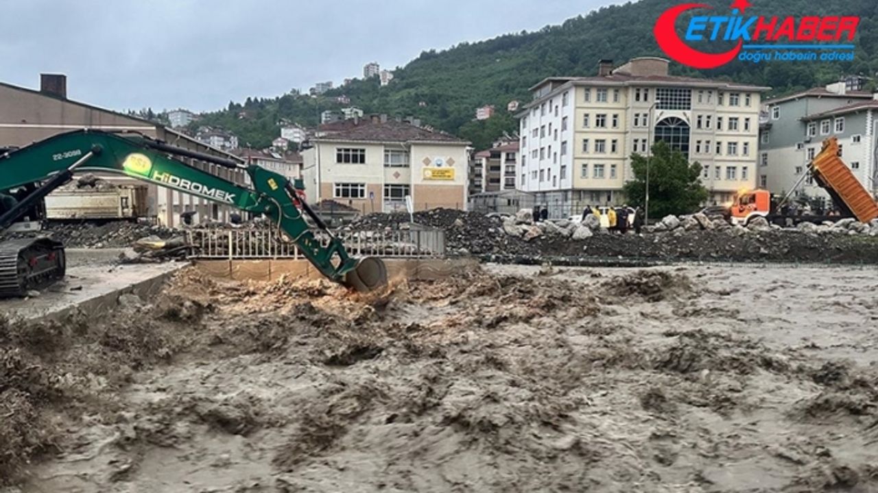 Kastamonu, Samsun ve Sinop’un bazı ilçelerinde şiddetli yağış nedeniyle okullar tatil edildi