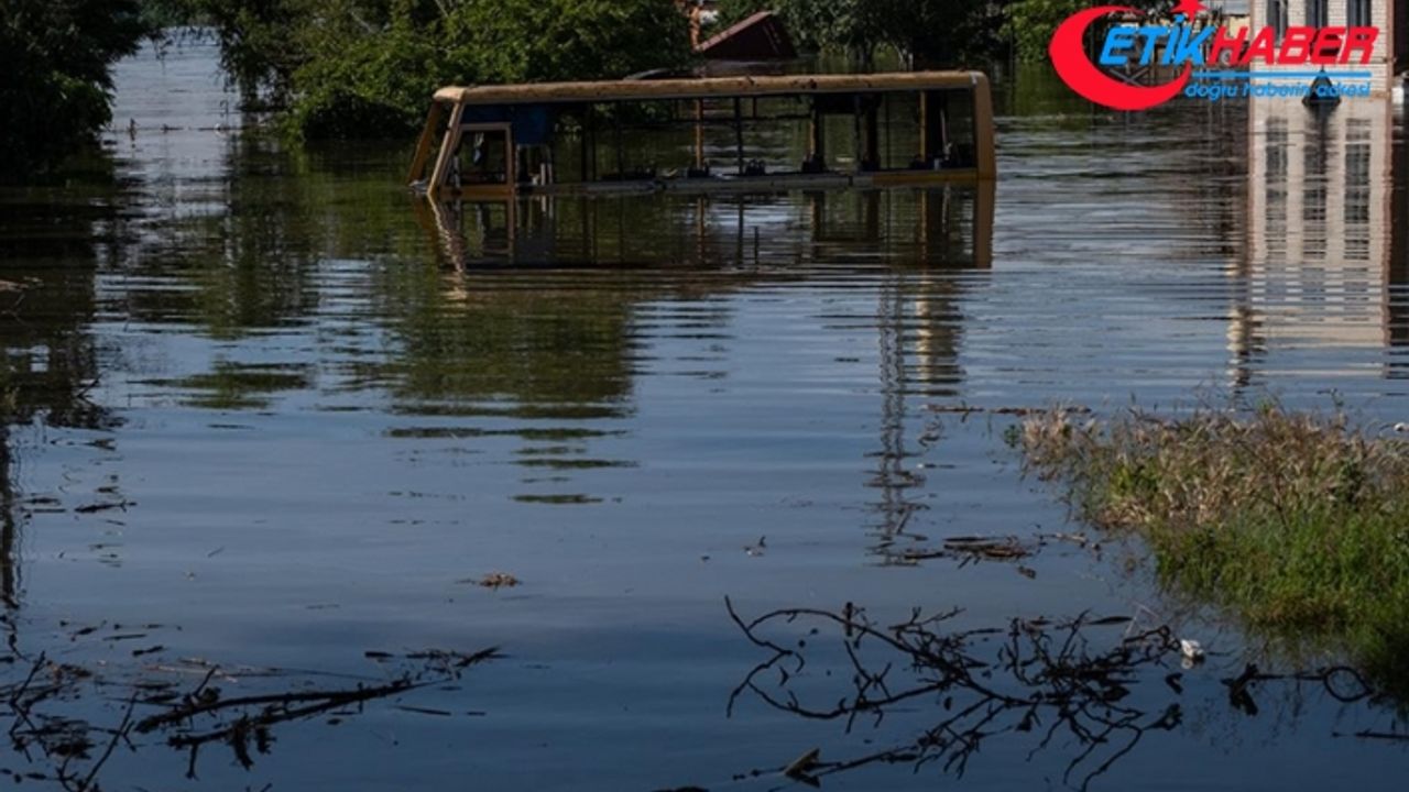 Ukrayna: Kahovka Barajı'nın vurulmasından bu yana Herson'da su seviyesi 5,5 metre yükseldi
