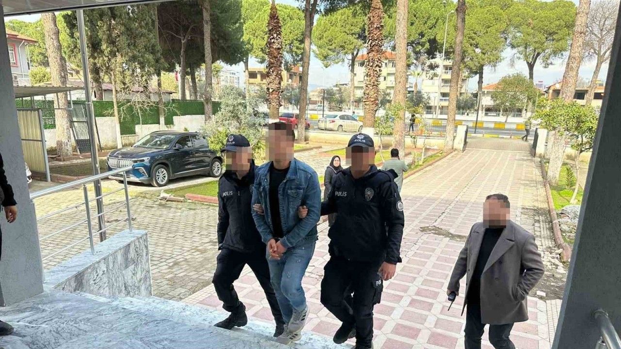 Minibüsü kundaklayan şüpheli polisten kaçamadı