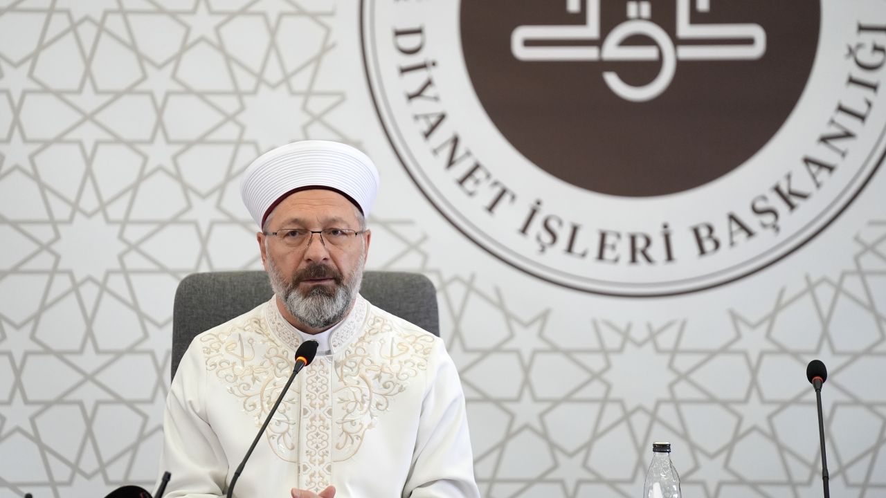 Diyanet İşleri Başkanı Erbaş, Hutbe Hizmetleri Çalıştayı'na konuştu