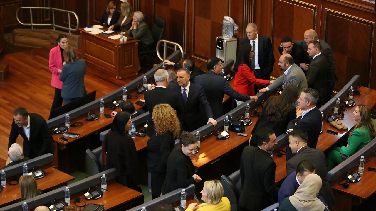 Kosova Meclisi, yeni başkanını dördüncü tur oylamada da seçemedi