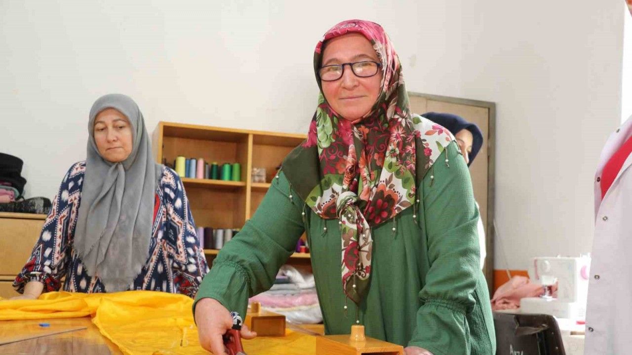 Amasya’da çocukların 23 Nisan kıyafeti köy yaşam merkezinden