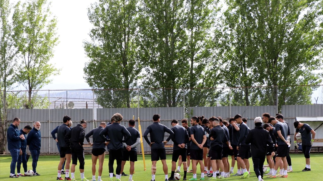 Play-off maçlarına hazırlanan Elazığspor'un hedefi Trendyol 1. Lig'e yükselmek