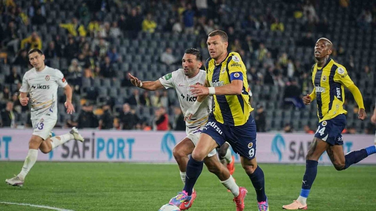 Trendyol Süper Lig: Fenerbahçe: 2 - Eyüpspor: 1 (Maç sonucu)