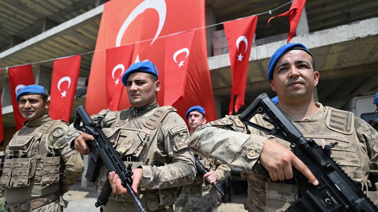 Atatürk'ün Düzce'ye gelişinin 91. yıl dönümünde köy çeşmesinden ayran akıtıldı