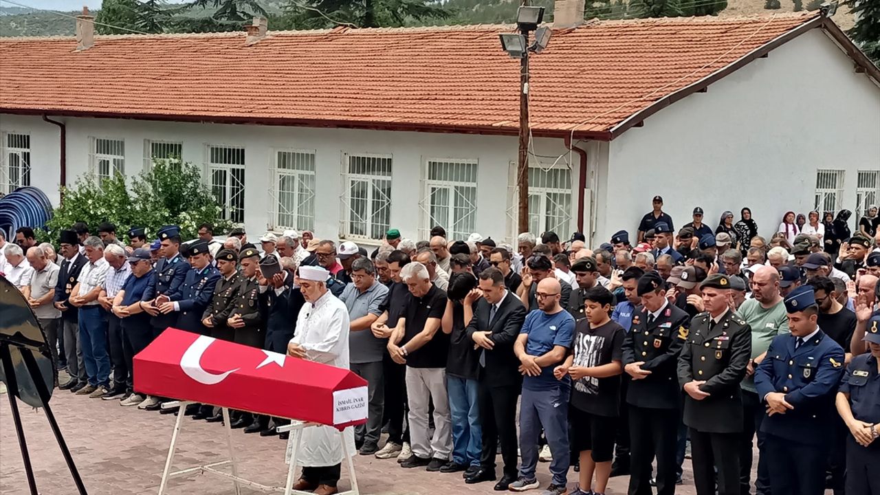 Kıbrıs gazisi İsmail İnar, Konya'da son yolculuğuna uğurlandı